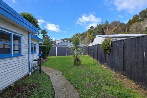 Photo of property in 2 Somme Road, Silverstream, Upper Hutt, 5019