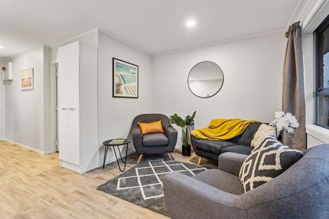 Photo of property in 2/31 Bowater Place, Manurewa, Auckland, 2102