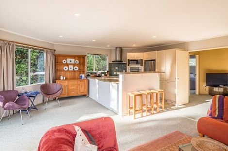 Photo of property in 5 Erskine Close, Island Bay, Wellington, 6023