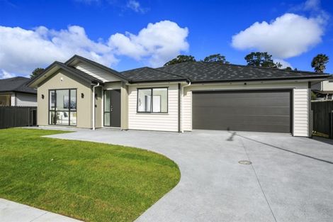 Photo of property in 63 Symes Drive, Red Beach, 0932