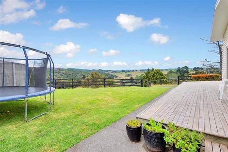 Photo of property in 170 Gatfield Road, Kaukapakapa, 0873