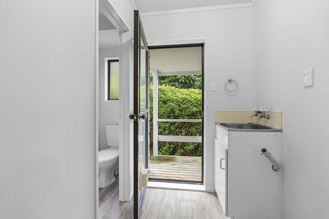 Photo of property in 4 Mayfair Place, Westown, New Plymouth, 4310