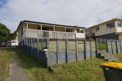Photo of property in 19 Paton Avenue, Te Atatu South, Auckland, 0610