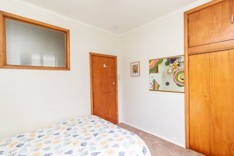 Photo of property in 33 Pinehaven Road, Pinehaven, Upper Hutt, 5019