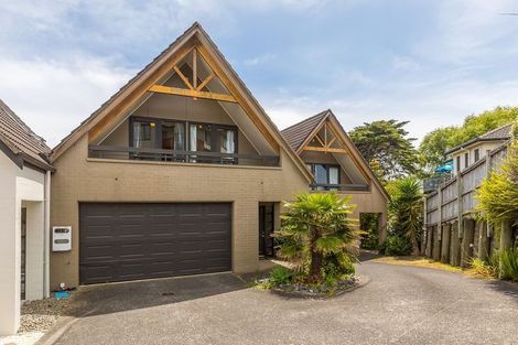 Photo of property in 54 Earnslaw Crescent, Clover Park, Auckland, 2019