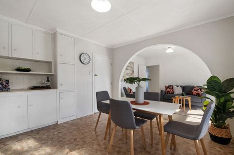 Photo of property in 1/28 Neal Avenue, Glenfield, Auckland, 0629