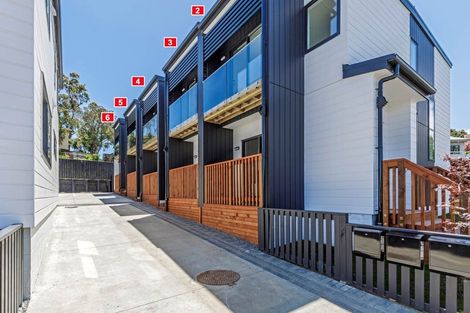 Photo of property in 12c Woodhouse Place, West Harbour, Auckland, 0618