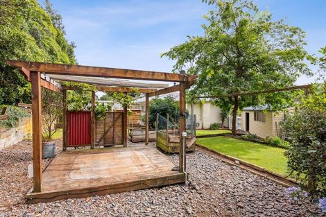 Photo of property in 12 Brazier Grove, Paraparaumu, 5032