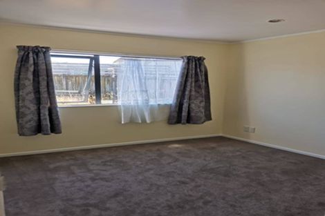 Photo of property in 43 Walworth Avenue, Pakuranga Heights, Auckland, 2010
