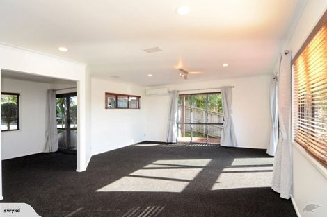 Photo of property in 7 Glenreagh Place, Torbay, Auckland, 0630