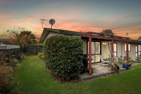 Photo of property in 18b Middle Road, Havelock North, 4130