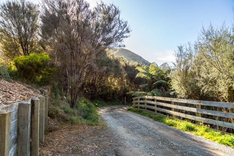 Photo of property in 132 Mount Holdsworth Road, Mount Holdsworth, Carterton, 5791