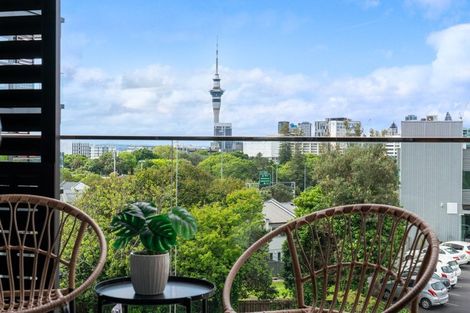 Photo of property in 106/9 Madeira Lane, Grafton, Auckland, 1023