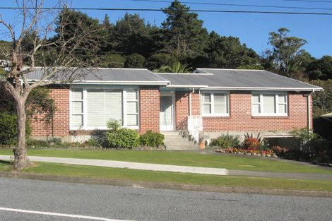 Photo of property in 40 James Grove, Stokes Valley, Lower Hutt, 5019
