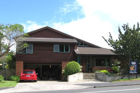Photo of property in 1/17 Bridge View Road, Birkenhead, Auckland, 0626
