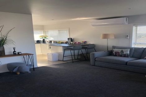 Photo of property in 3/123 Birkdale Road, Birkdale, Auckland, 0626