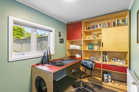 Photo of property in 25 Glen Road, Raumati South, Paraparaumu, 5032