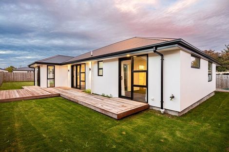 Photo of property in 105 Kippenberger Avenue, Rangiora, 7400
