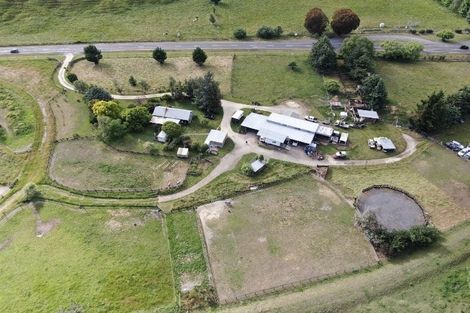 Photo of property in 2966 State Highway 2, Waipukurau, 4281