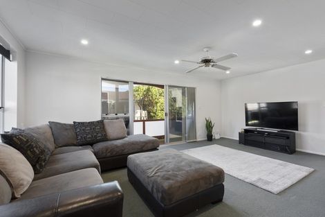 Photo of property in 176 California Drive, Totara Park, Upper Hutt, 5018