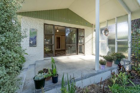 Photo of property in 65 Kilmarnock Street, Wallacetown, 9816