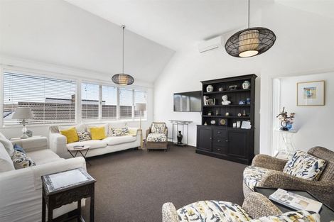 Photo of property in 6/74 Kitchener Road, Milford, Auckland, 0620