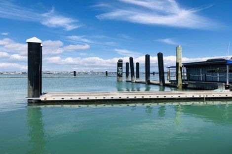 Photo of property in 47 Philomel Crescent, Bayswater, Auckland, 0622