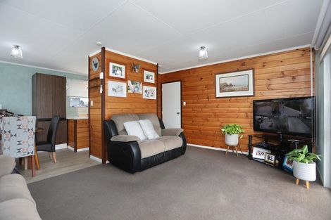 Photo of property in 4 Maple Street, Bunnythorpe, Palmerston North, 4478