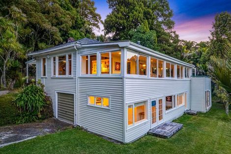 Photo of property in 867 West Coast Road, Oratia, Auckland, 0604