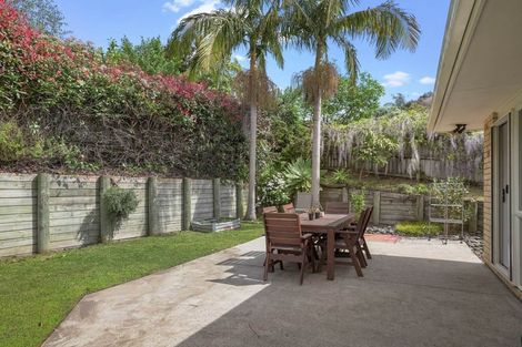 Photo of property in 7 Louvain Place, Greenhithe, Auckland, 0632