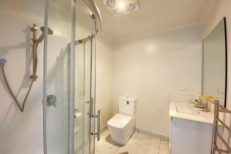 Photo of property in 2/105 Knighton Road, Hillcrest, Hamilton, 3216