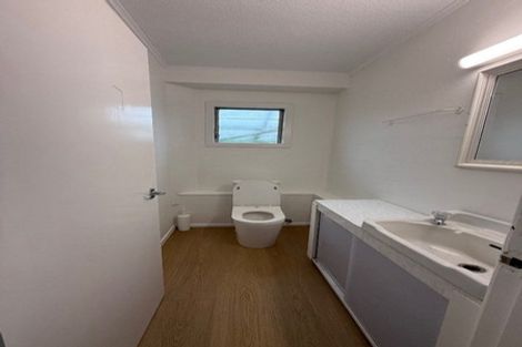 Photo of property in 34 Titoki Street, Te Atatu Peninsula, Auckland, 0610