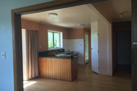 Photo of property in 11 Southsea Crescent, Silverdale, Hamilton, 3216