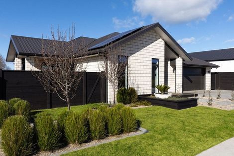Photo of property in 32 Hugo Shaw Drive, Cambridge, 3434