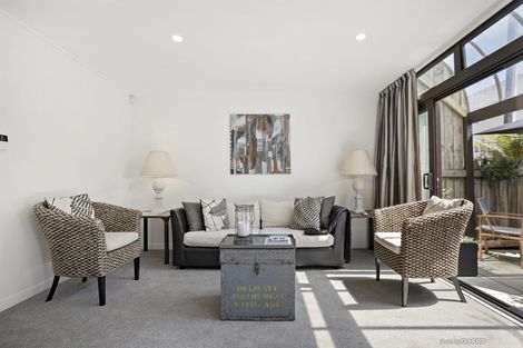 Photo of property in 1 Austin Street, Mount Victoria, Wellington, 6011