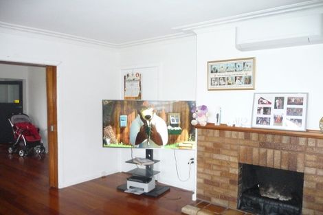 Photo of property in 1615 Great North Road, Waterview, Auckland, 1026