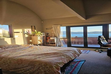 Photo of property in 16 Palliser Road, Roseneath, Wellington, 6011