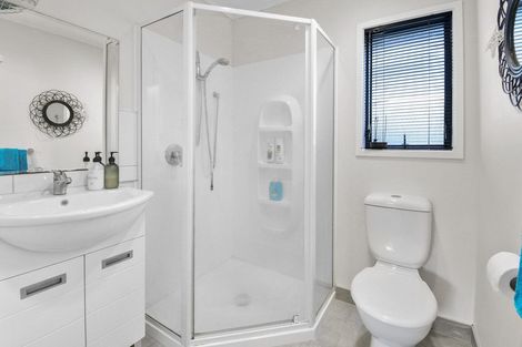 Photo of property in 115 Carnoustie Drive, Wattle Downs, Auckland, 2103