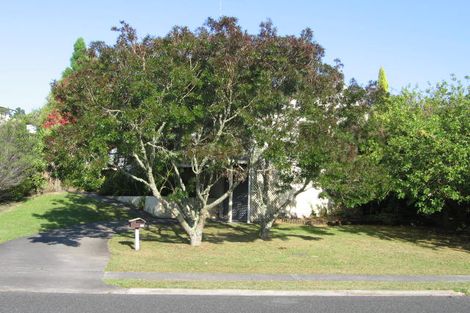 Photo of property in 109 Stapleford Crescent, Browns Bay, Auckland, 0630