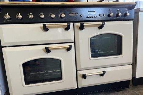 Photo of property in 14 Commodore Avenue, Flagstaff, Hamilton, 3210