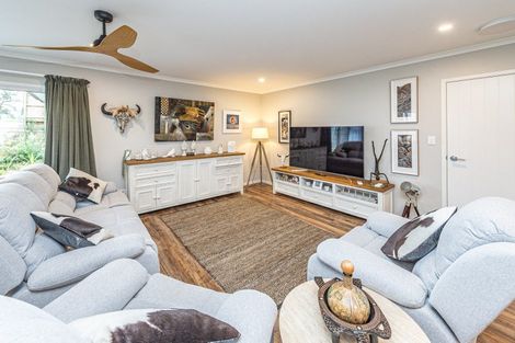 Photo of property in 34 Tirimoana Place, Otamatea, Whanganui, 4501