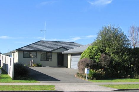 Photo of property in 9 Lloyd Drive, Nawton, Hamilton, 3200