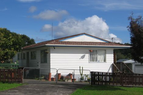 Photo of property in 8 Farwood Drive, Henderson, Auckland, 0612