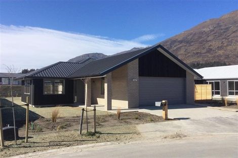 Photo of property in 6 Shipton Court, Lower Shotover, Queenstown, 9304