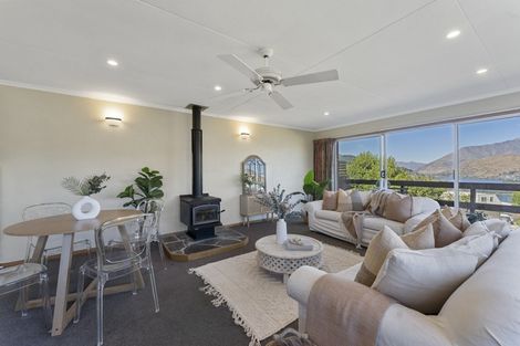 Photo of property in 21b Avalon Crescent, Fernhill, Queenstown, 9300