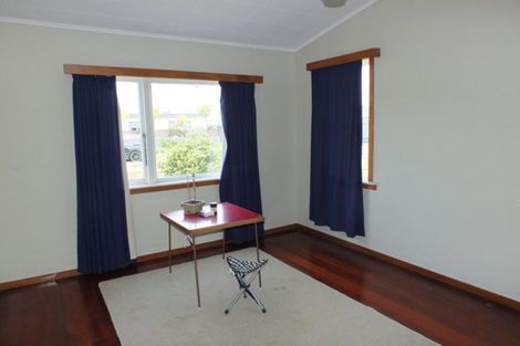 Photo of property in 8a Te Awa Street, Foxton Beach, Foxton, 4815