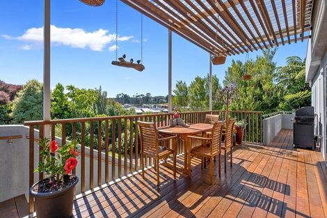 Photo of property in 19 Alberta Road, Glen Avon, New Plymouth, 4312