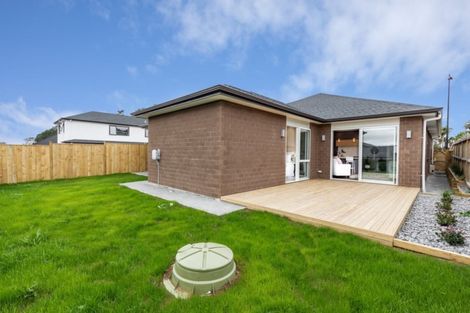 Photo of property in 69 Nobilo Road, Kumeu, 0810