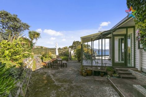 Photo of property in 44 Maungaraki Road, Korokoro, Lower Hutt, 5012