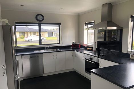 Photo of property in 13 Karo Street, Ruakaka, 0116